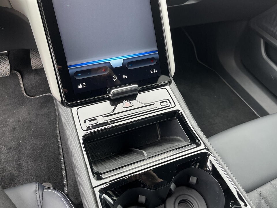 Ford Capri 77 Premium Extended Range 5d