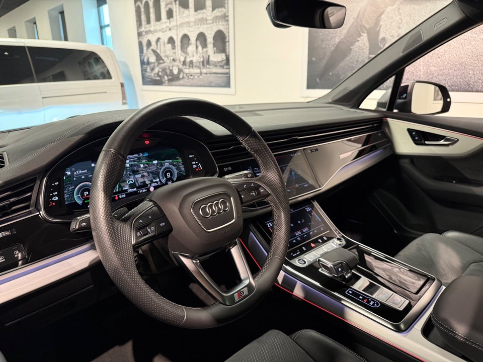 Audi Q7 55 TFSi e S-line quattro Tiptr. 5d