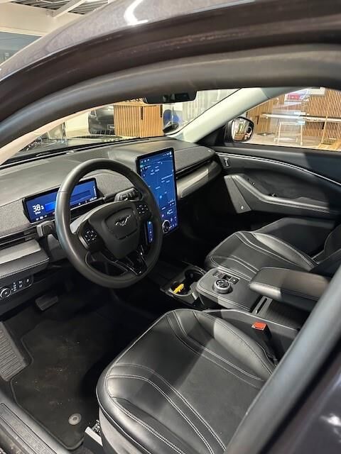 Ford Mustang Mach-E 70 Premium Standard Range 5d