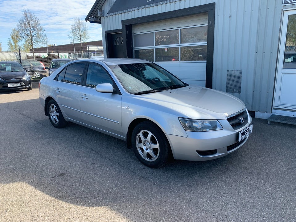 Hyundai Sonata 2,0 CRDi GL 4d