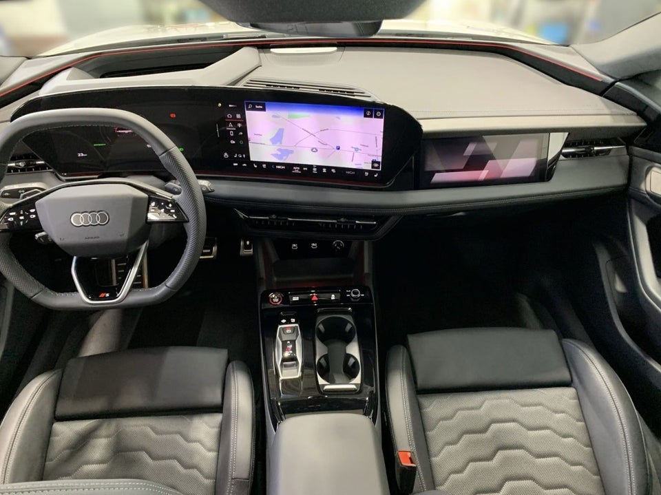 Audi S6 e-tron Avant quattro 5d
