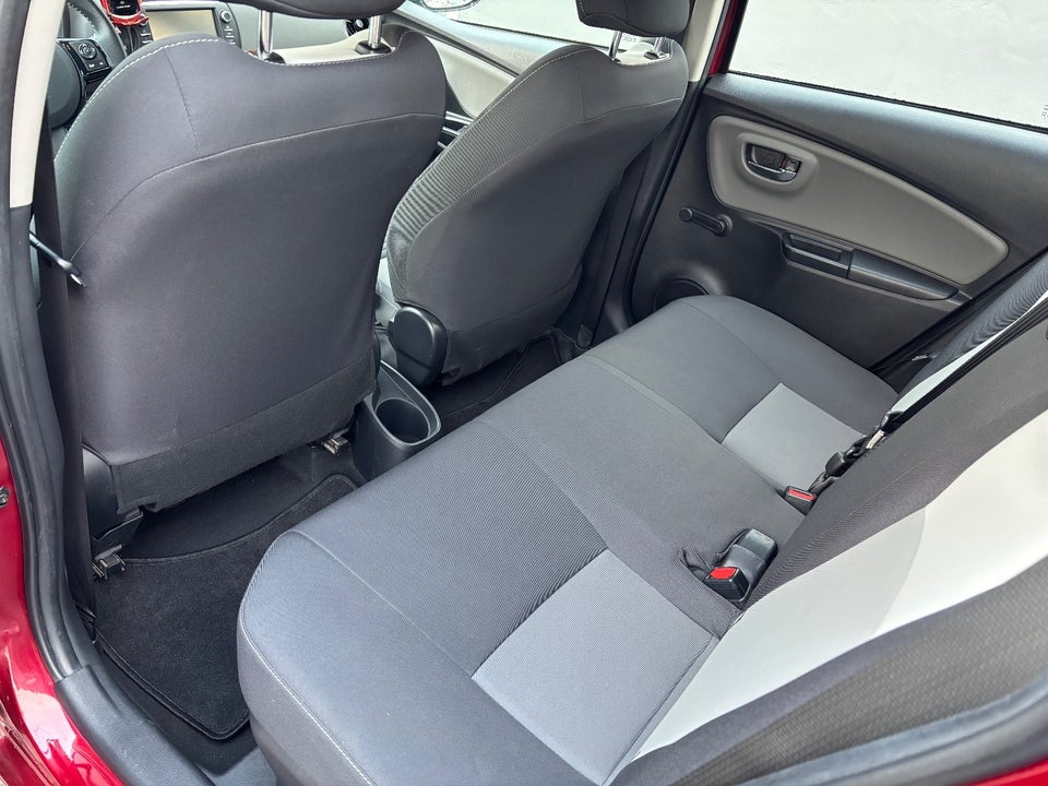 Toyota Yaris 1,5 Hybrid H1 e-CVT 5d