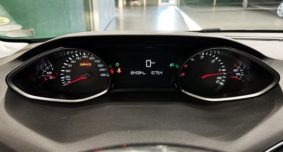 Peugeot 308 1,6 BlueHDi 120 Active SW 5d