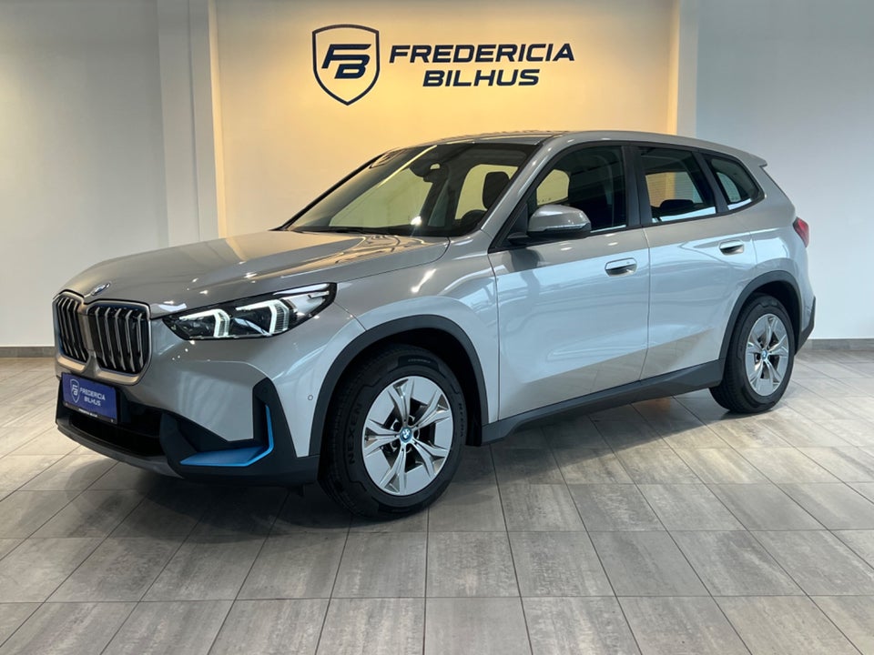 BMW iX1 xDrive30 5d