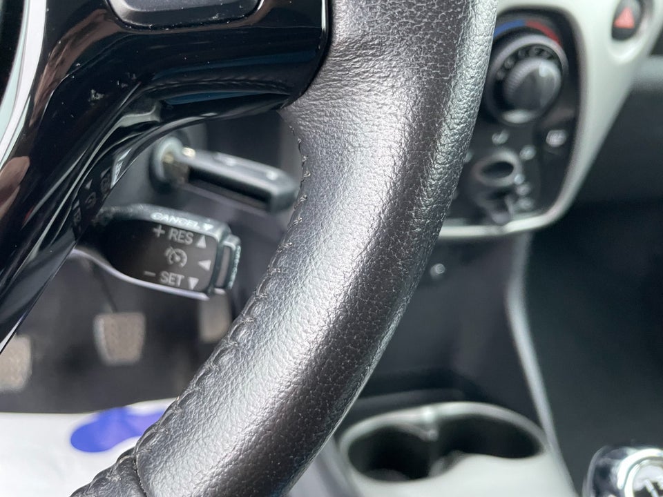 Toyota Aygo 1,0 VVT-i x-play 5d