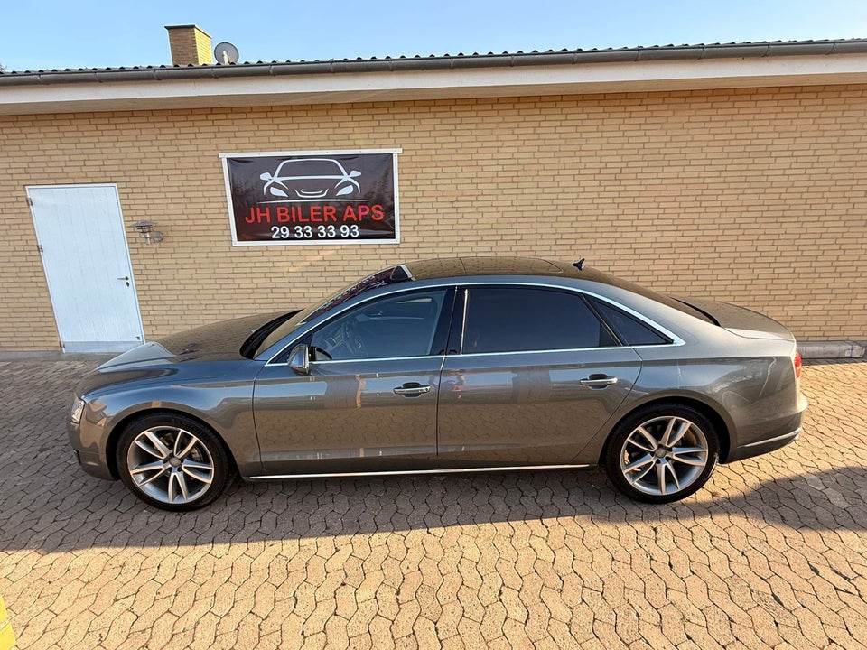 Audi A8 3,0 TDi 258 quattro Tiptr. lang 4d