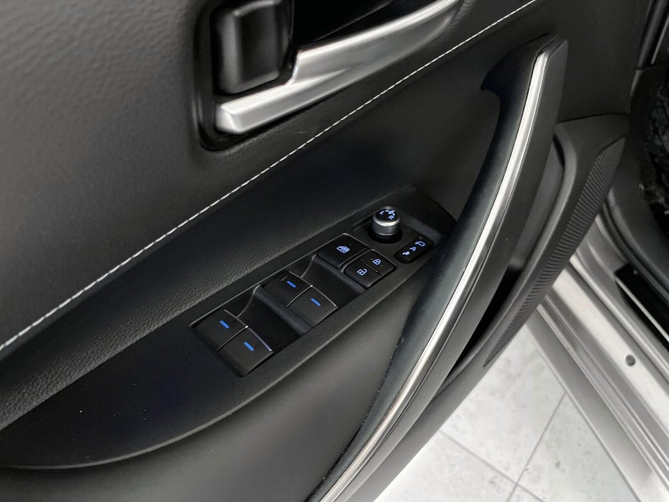 Toyota Corolla 1,8 Hybrid Active Smart Touring Sports MDS 5d