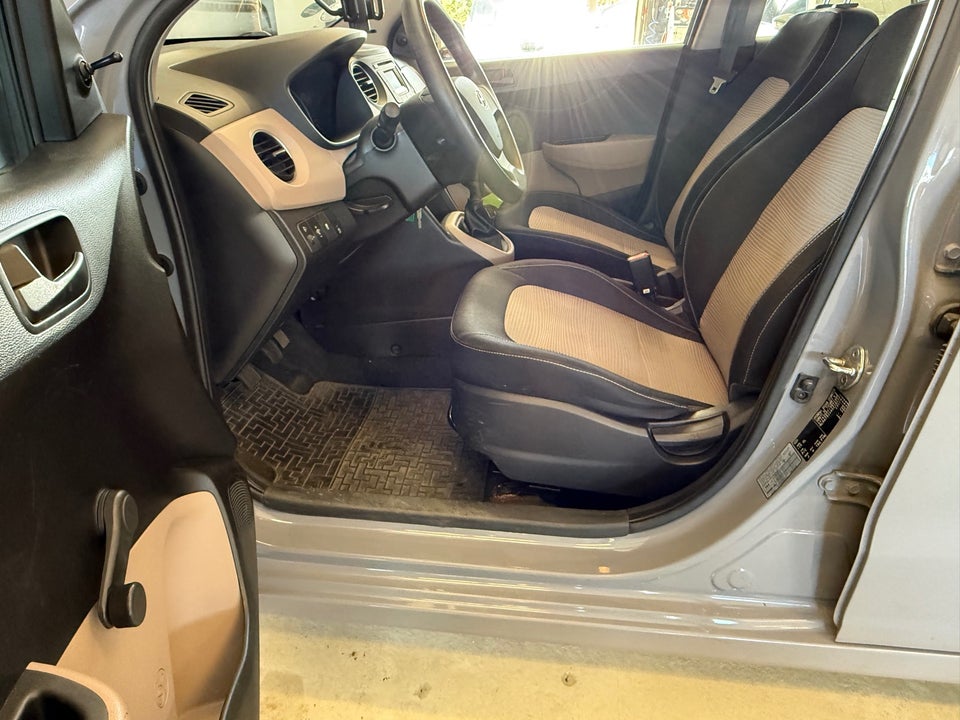 Hyundai i10 1,0 Move 5d