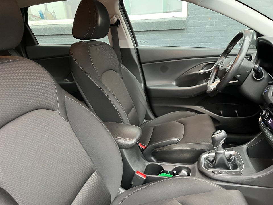 Hyundai i30 1,0 T-GDi Premium 5d