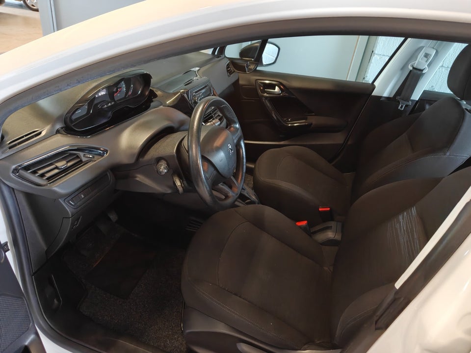 Peugeot 208 1,0 VTi Access 5d