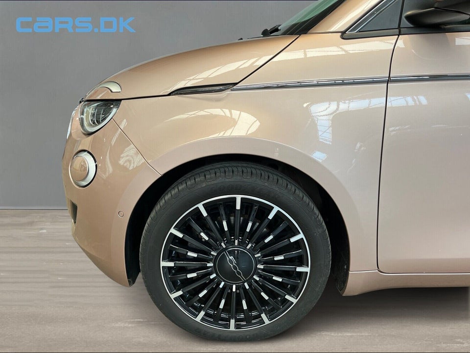 Fiat 500e 42 la Prima by Bocelli 3d