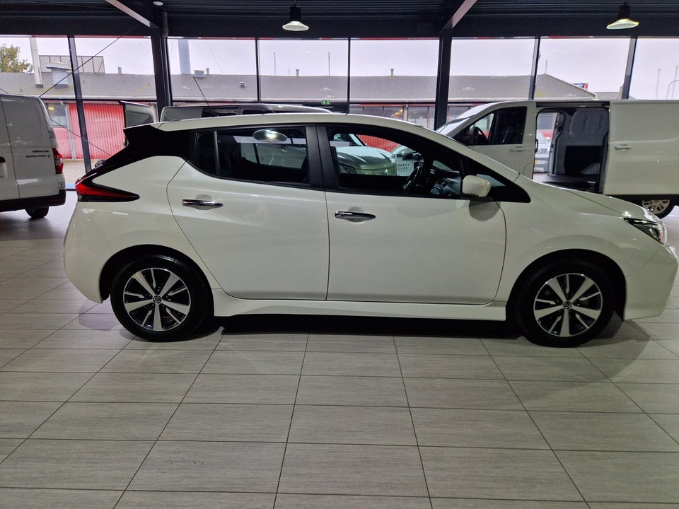 Nissan Leaf 40 Acenta 5d