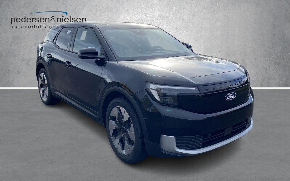 Ford Explorer 82 Premium Extended Range 5d