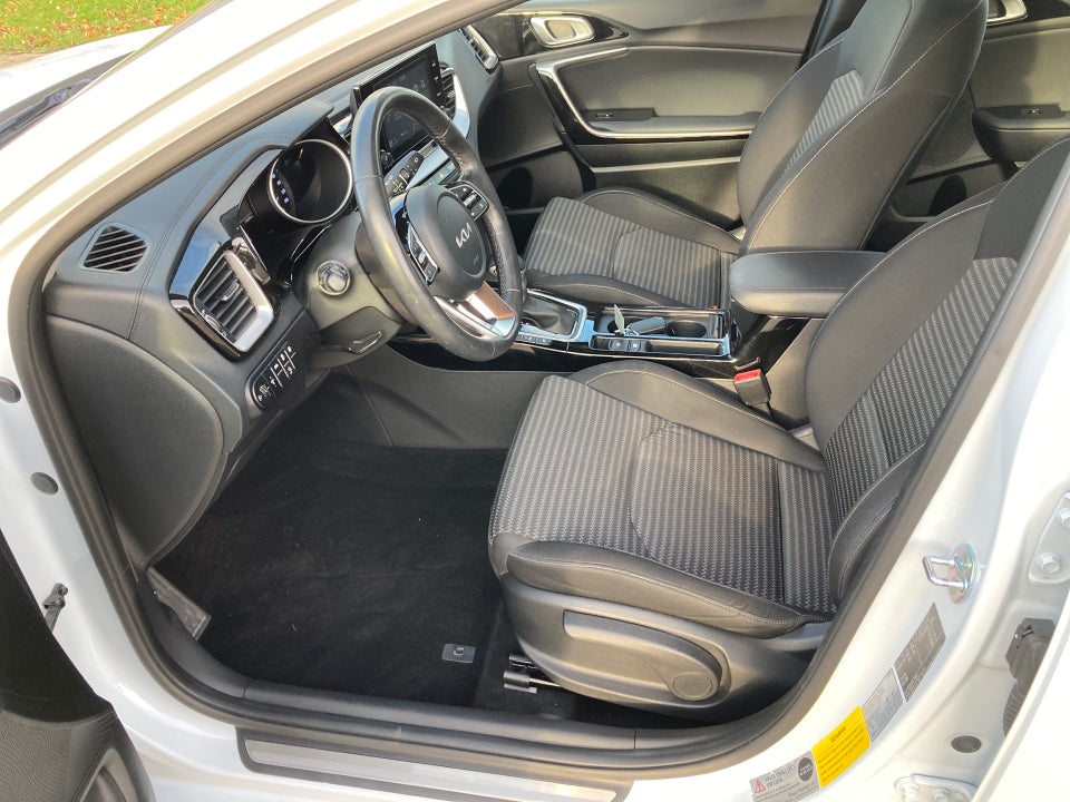 Kia Ceed 1,6 PHEV Prestige SW DCT 5d