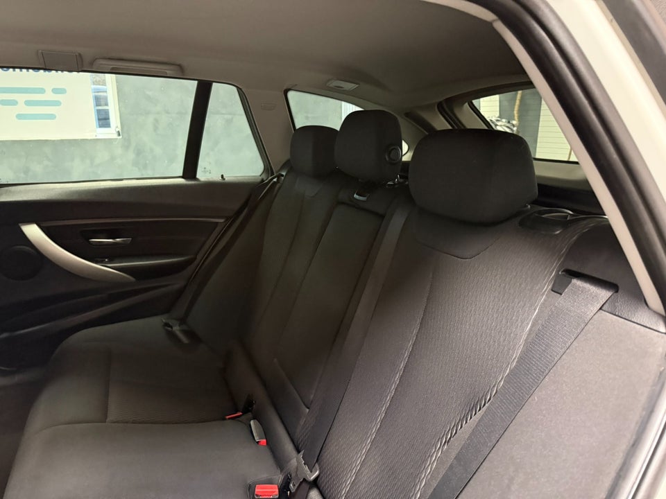BMW 318d 2,0 Touring aut. 5d