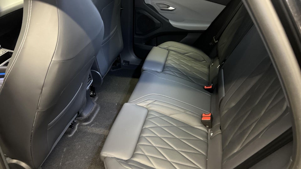 Ford Explorer 79 Premium Extended Range 5d
