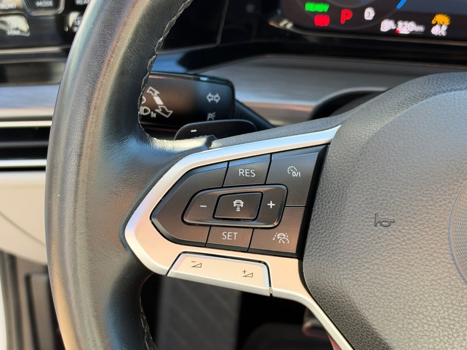 VW Golf VIII 1,4 eHybrid DSG 5d