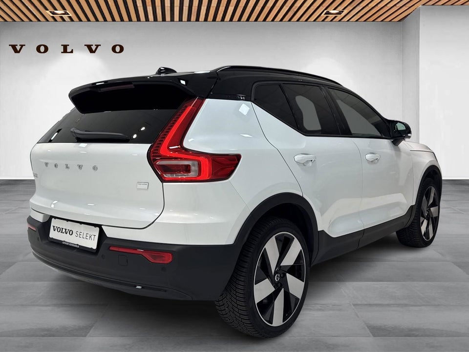 Volvo XC40 ReCharge Extended Range Plus 5d