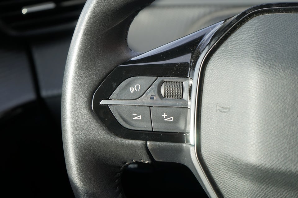 Peugeot 208 1,5 BlueHDi 100 Active Van 5d