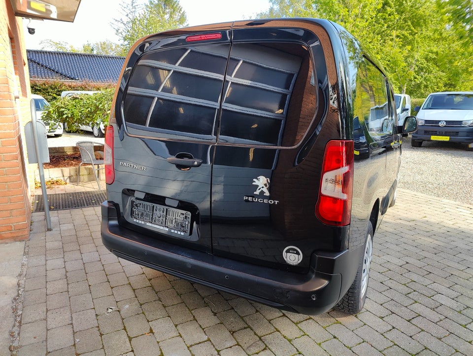 Peugeot Partner 1,5 BlueHDi 100 L2V2 Ultimate Van