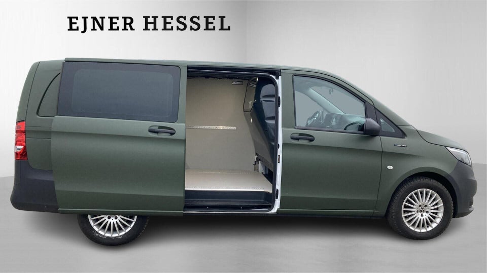 Mercedes eVito 129 Tourer PRO L Van