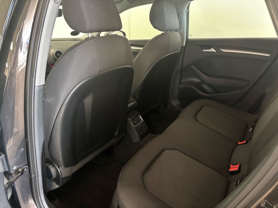 Audi A3 1,4 e-tron Sportback S-tr. 5d