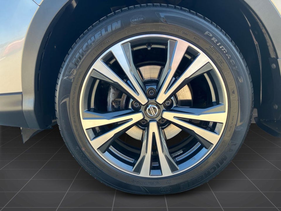 Nissan Qashqai 1,3 Dig-T 160 N-Connecta 5d