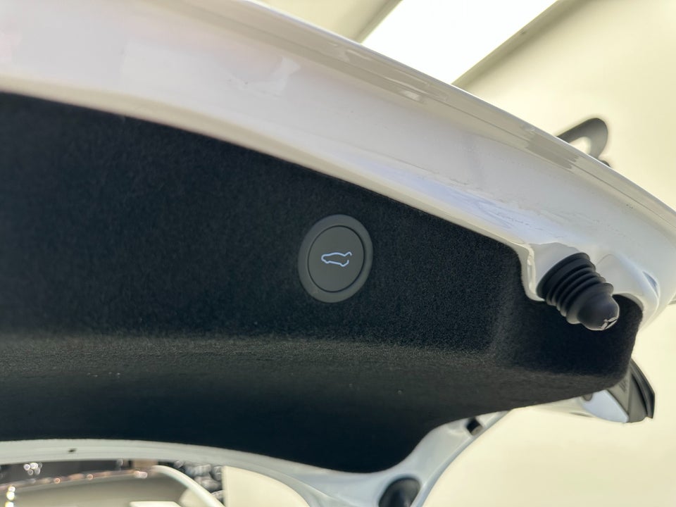 Tesla Model 3 Long Range AWD 4d