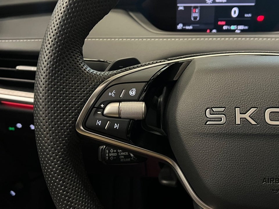 Skoda Enyaq 85x iV Sportline Maxx 5d