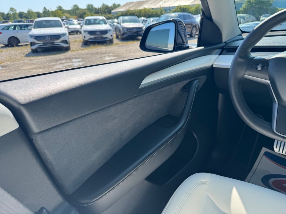 Tesla Model Y Performance AWD 5d