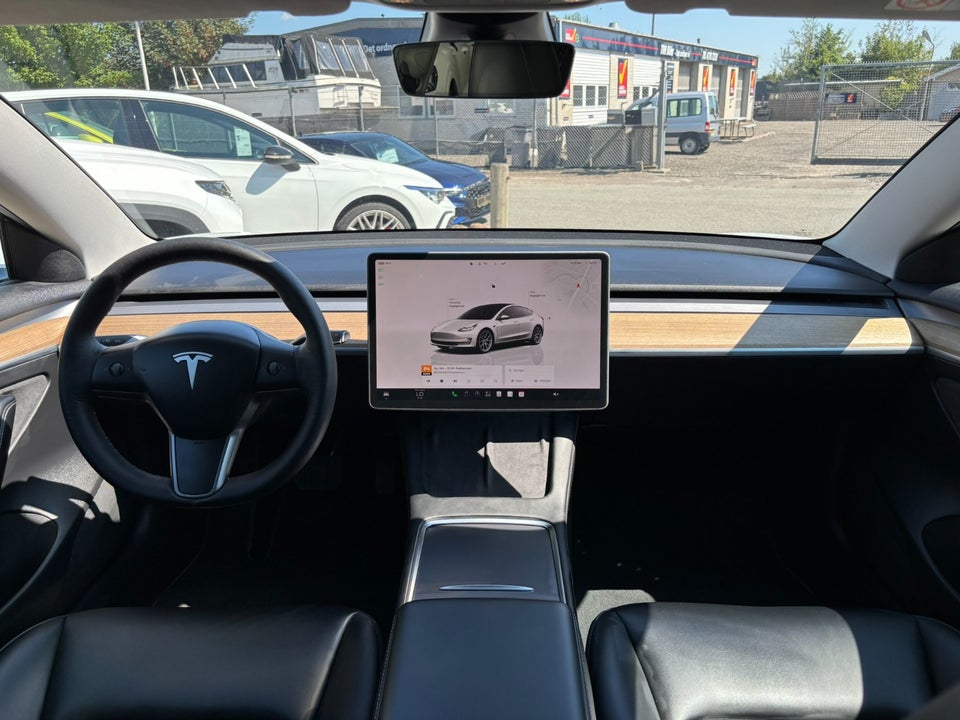 Tesla Model 3 RWD 4d