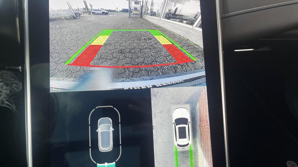 MG Marvel R Luxury 5d