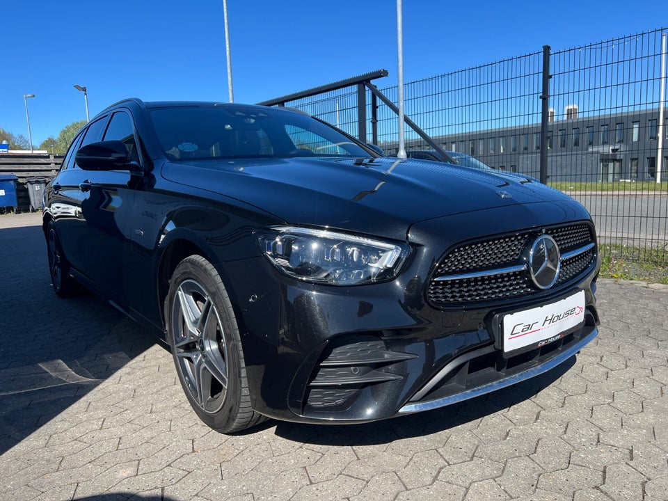 Mercedes E300 de 2,0 AMG Line Night Edition stc. aut. 5d