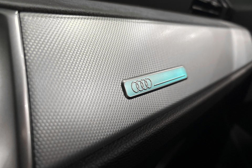 Audi Q3 45 TFSi e Attitude plus S-tr. 5d