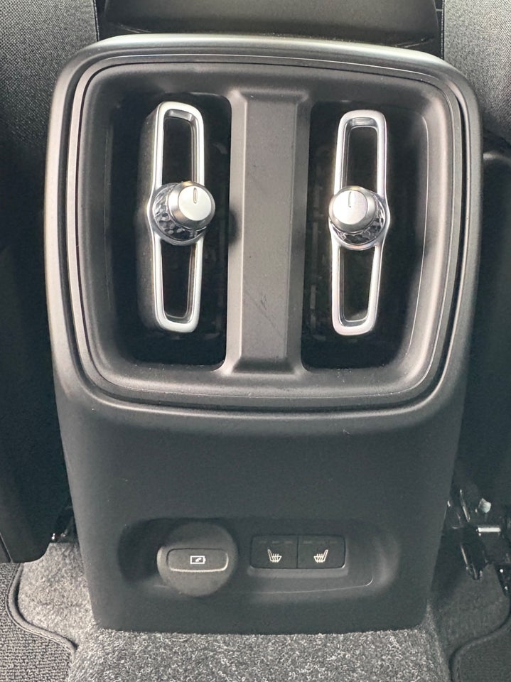 Volvo XC40 P6 ReCharge Plus 5d