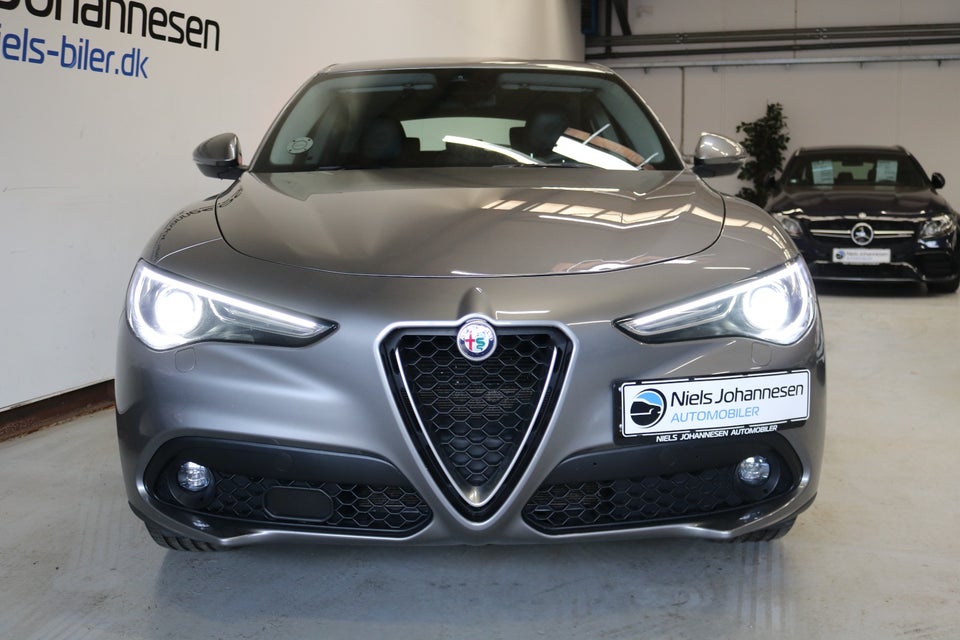 Alfa Romeo Stelvio 2,2 JTD 180 aut. 5d