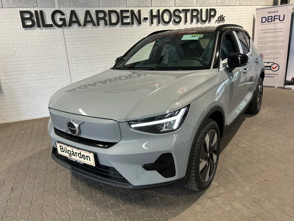 Volvo EX40 Extended Range Plus 5d