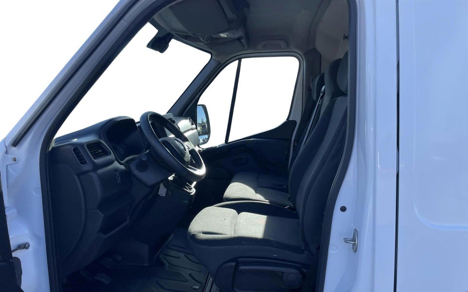 Renault Master IV T33 2,3 dCi 150 L2H2 Kassevogn