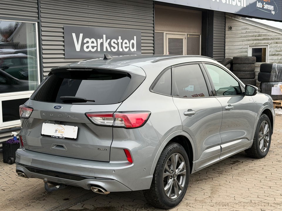 Ford Kuga 2,5 PHEV ST-Line X CVT 5d