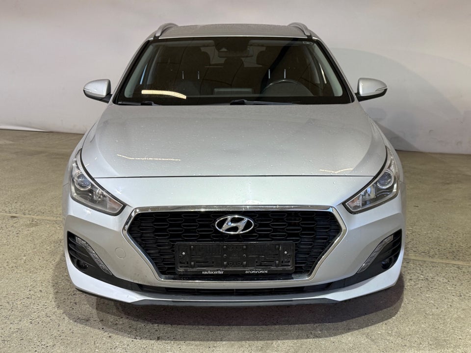 Hyundai i30 1,6 CRDi 115 Life stc. 5d