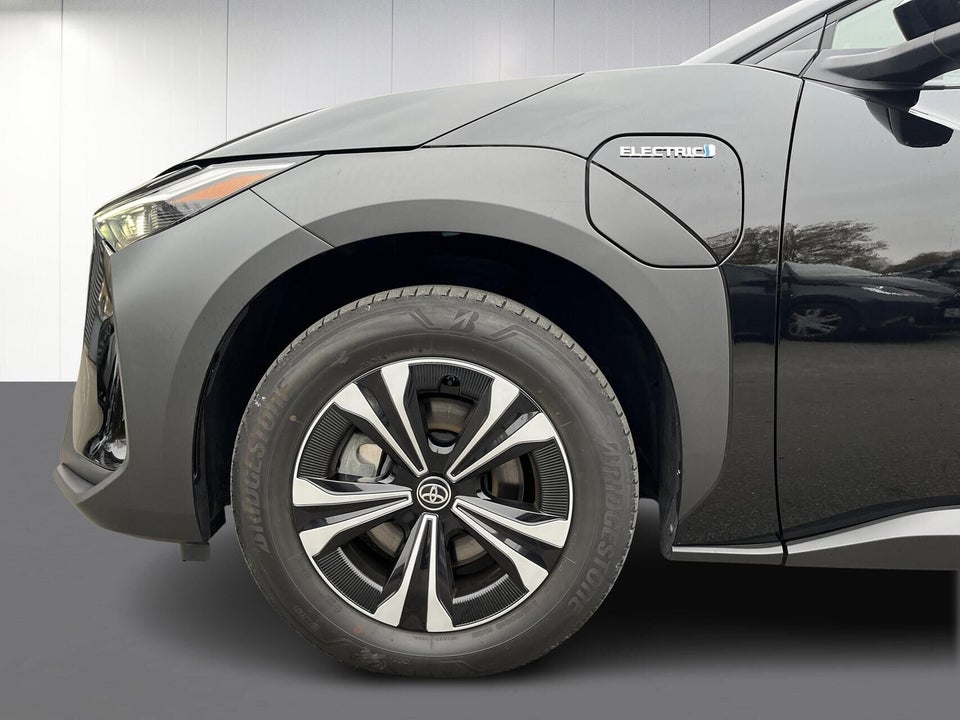 Toyota bZ4X Active 5d