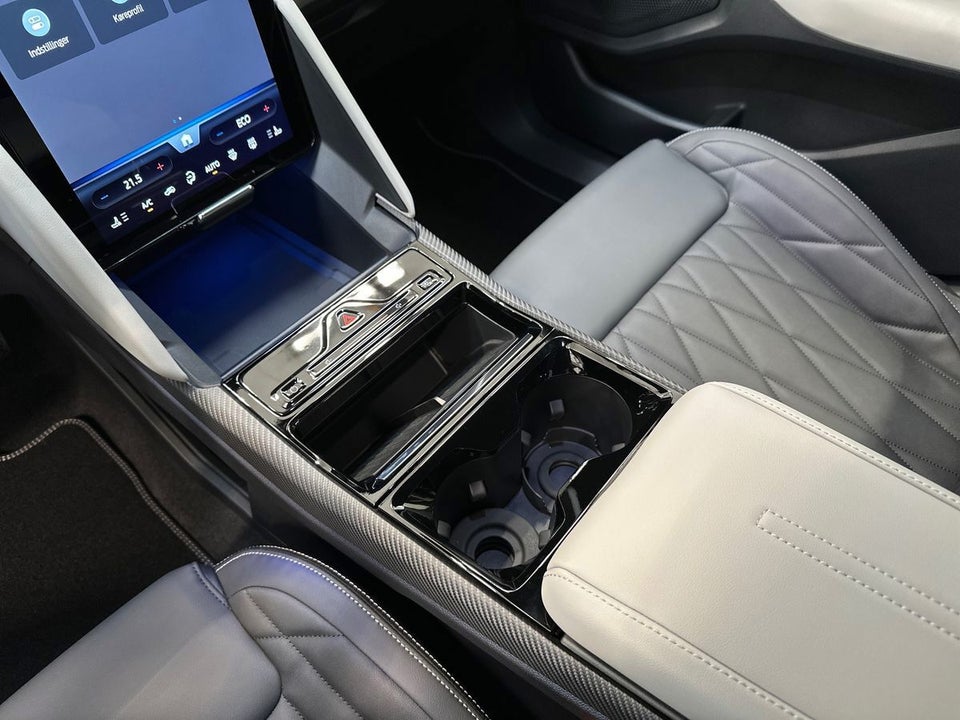 Ford Capri 82 Premium Extended Range 5d