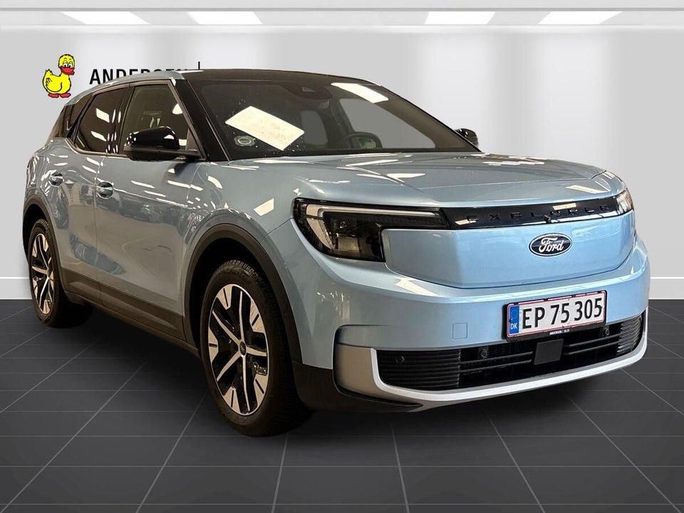 Ford Explorer 79 Premium Extended Range 5d