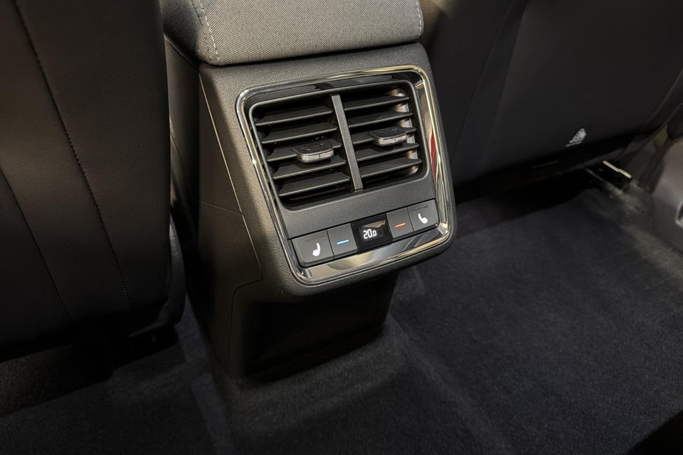 Skoda Enyaq 80 iV Loft 5d