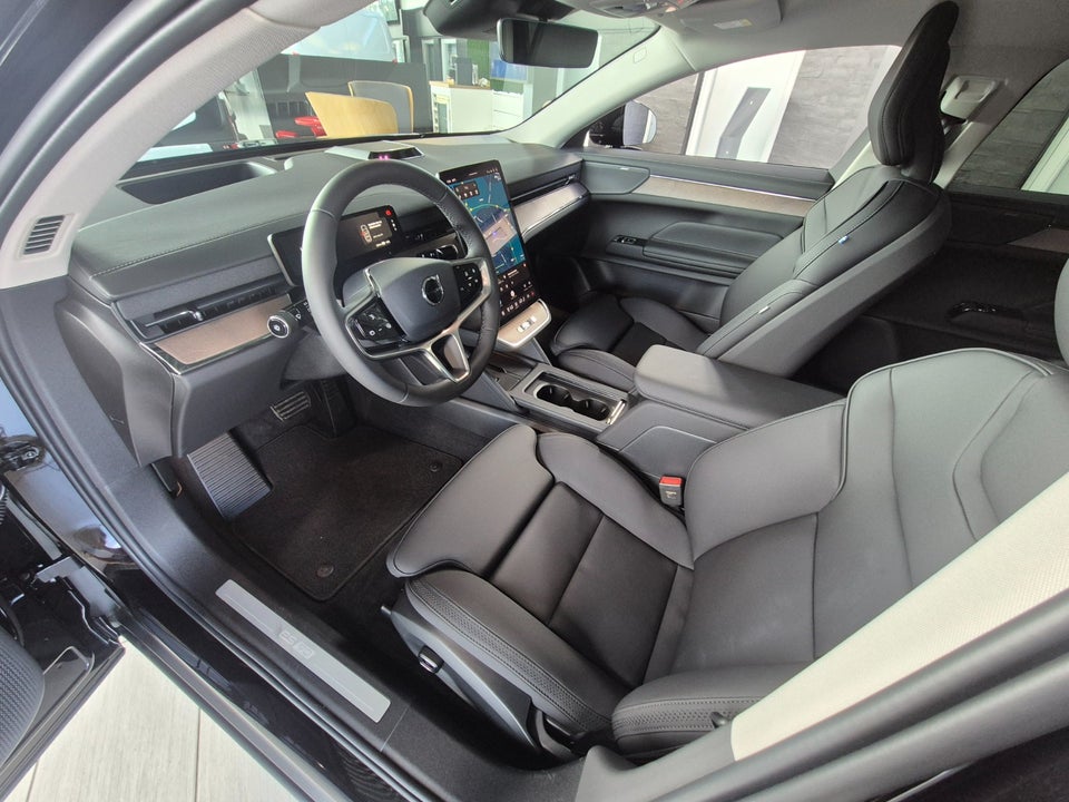 Volvo ES90 Extended Range Plus 4d