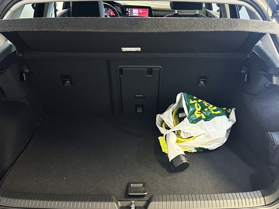 VW Golf VIII 1,4 eHybrid DSG 5d