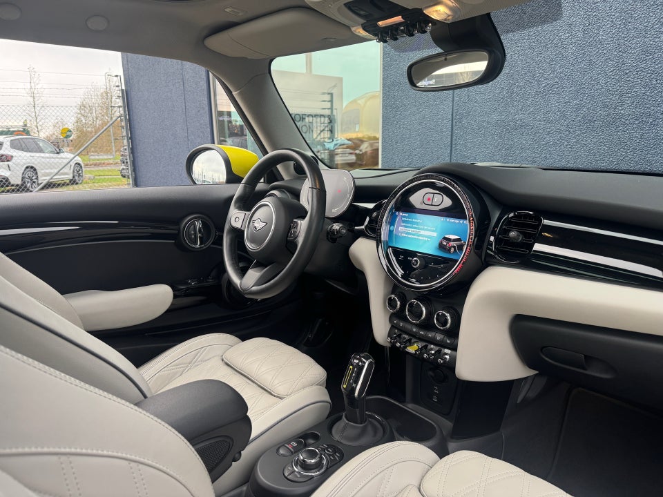 MINI Cooper SE Yours Trim 3d