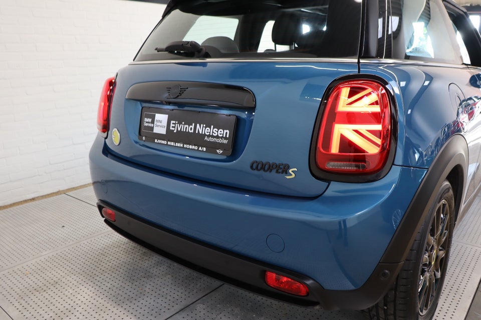 MINI Cooper SE Camden Edition 3d