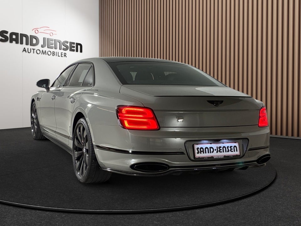 Bentley Flying Spur 6,0 W12 Mulliner Mansory Black Line aut. 4d