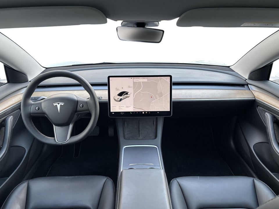 Tesla Model 3 Standard Range+ RWD 4d